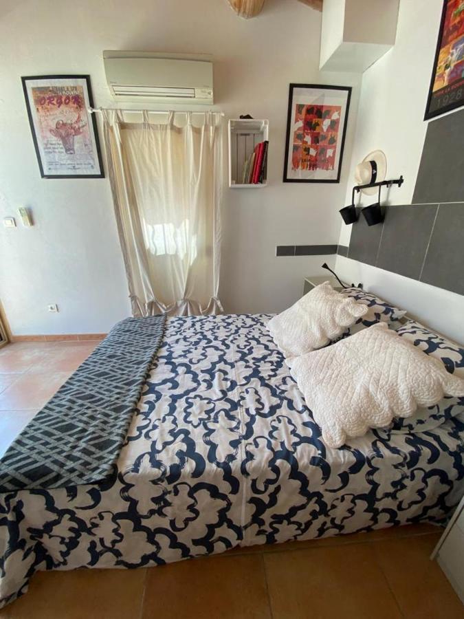Bed and Breakfast Au Mazet Du Parc Lédenon Esterno foto