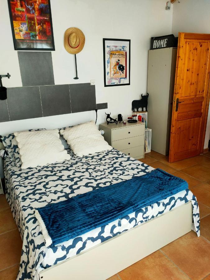 Bed and Breakfast Au Mazet Du Parc Lédenon Esterno foto